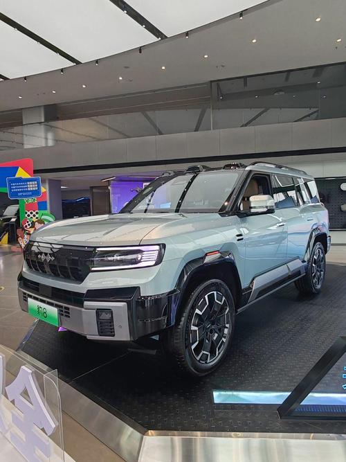 深圳152比亚迪方程豹硬派越野的爆款，英菲尼迪35周年与你共成长